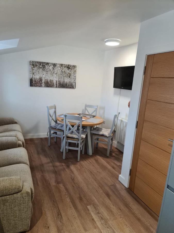 2 Bedroom Central Apartment Leek Exterior foto